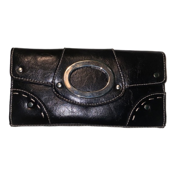 Black matching purse and wallet set. - Picture 3 of 5